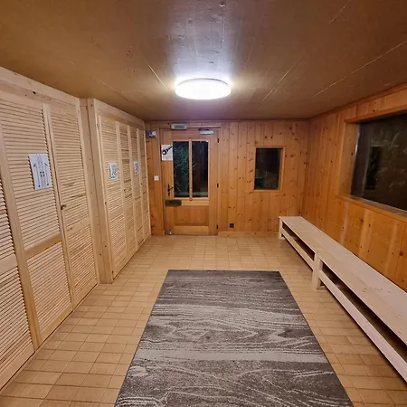 Le Catogne Hotel *